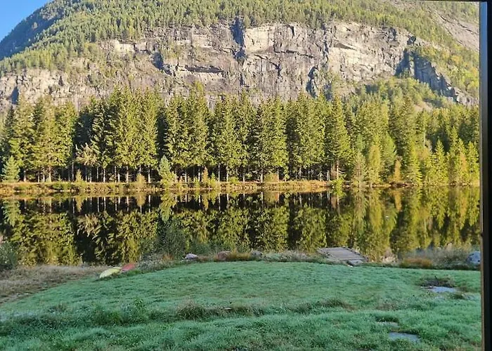 With Dock By Otra In Setesdal Feriehus Bygland